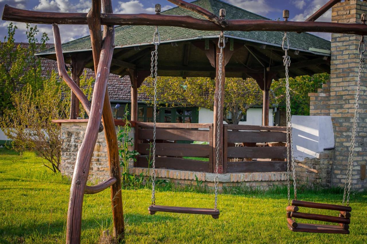 Etno Salas - Etno Ranch - Seosko Turisticko Domacinstvo Villa Palić Esterno foto