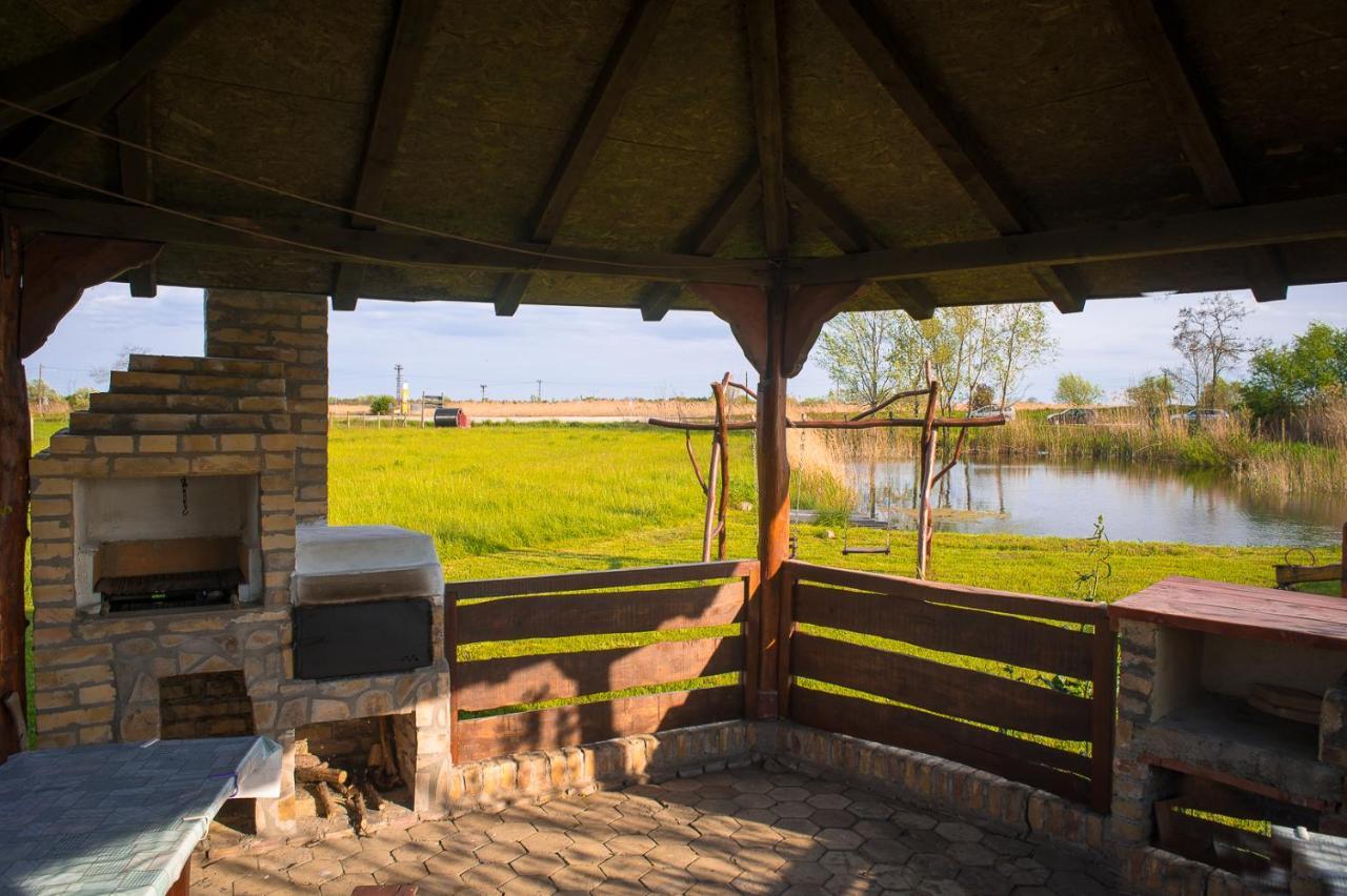 Etno Salas - Etno Ranch - Seosko Turisticko Domacinstvo Villa Palić Esterno foto