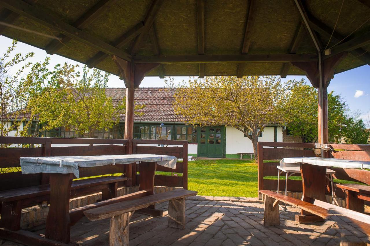 Etno Salas - Etno Ranch - Seosko Turisticko Domacinstvo Villa Palić Esterno foto